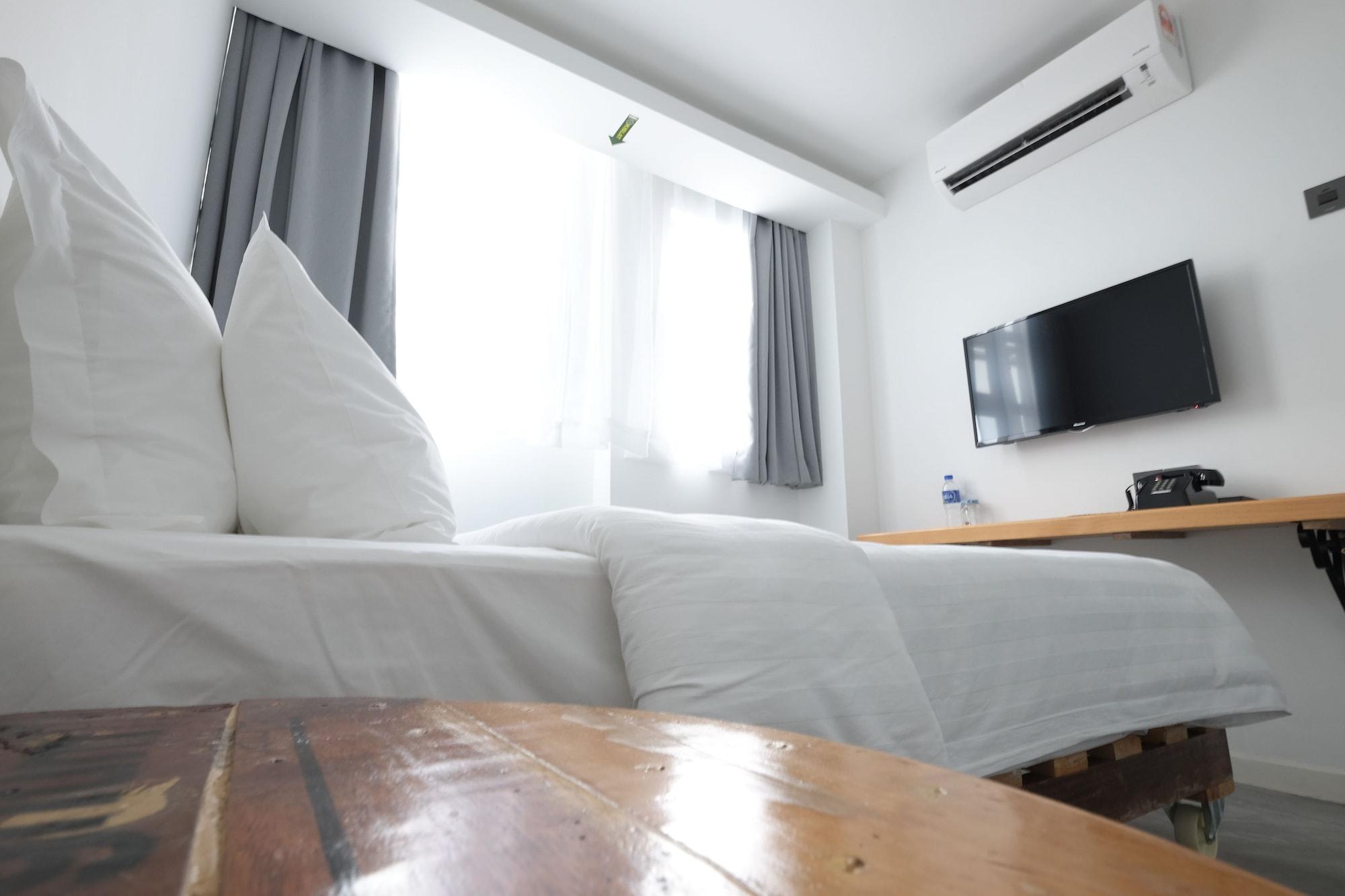 White Loft Hotel