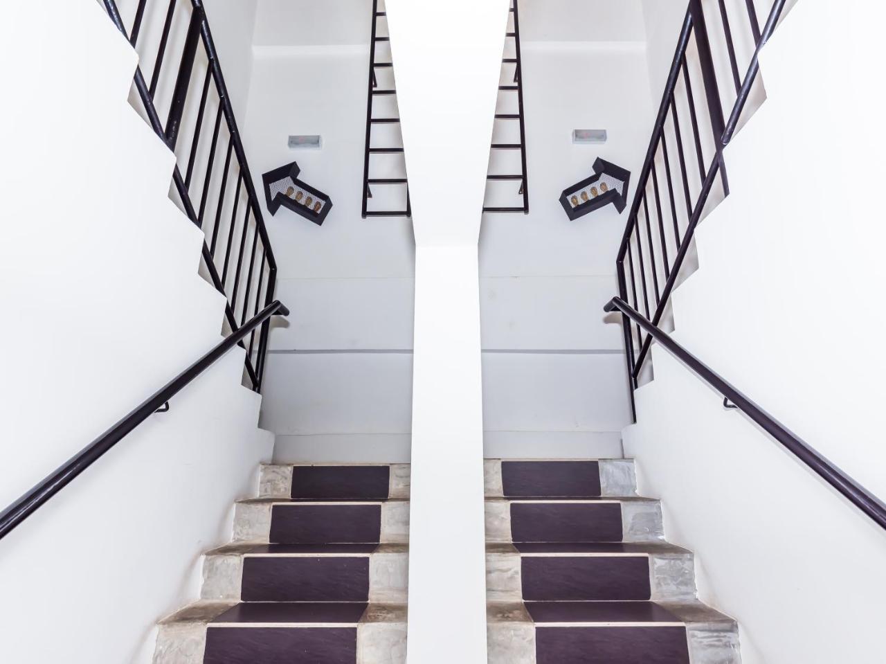 White Loft Hotel 2*